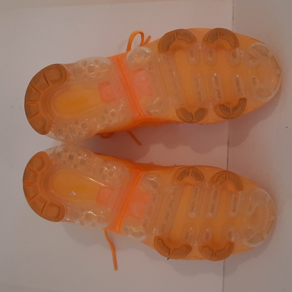 Nike Women's Air Vapormax Plus - Picture 5 of 8